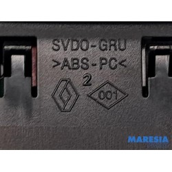Renault - Scenic - AUX / USB connection
