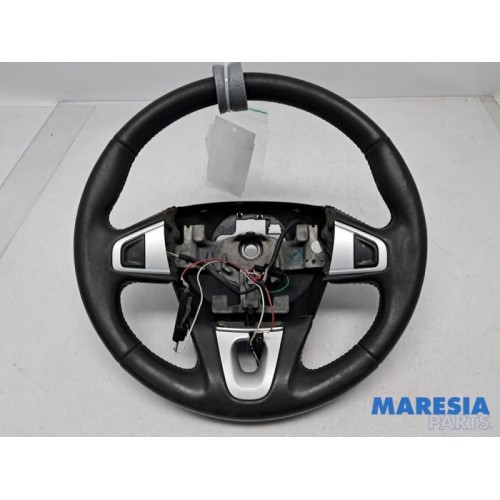 Renault - Scenic - Steering wheel