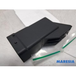 Renault - Scenic - Glow plug relay