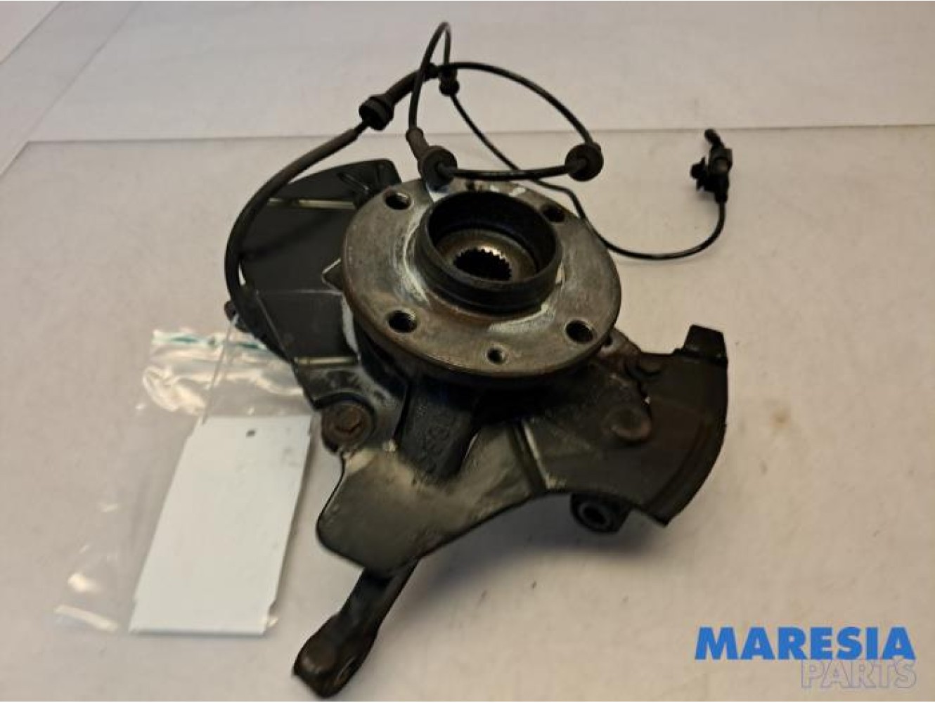 Fiat - 500 - Knuckle, front right