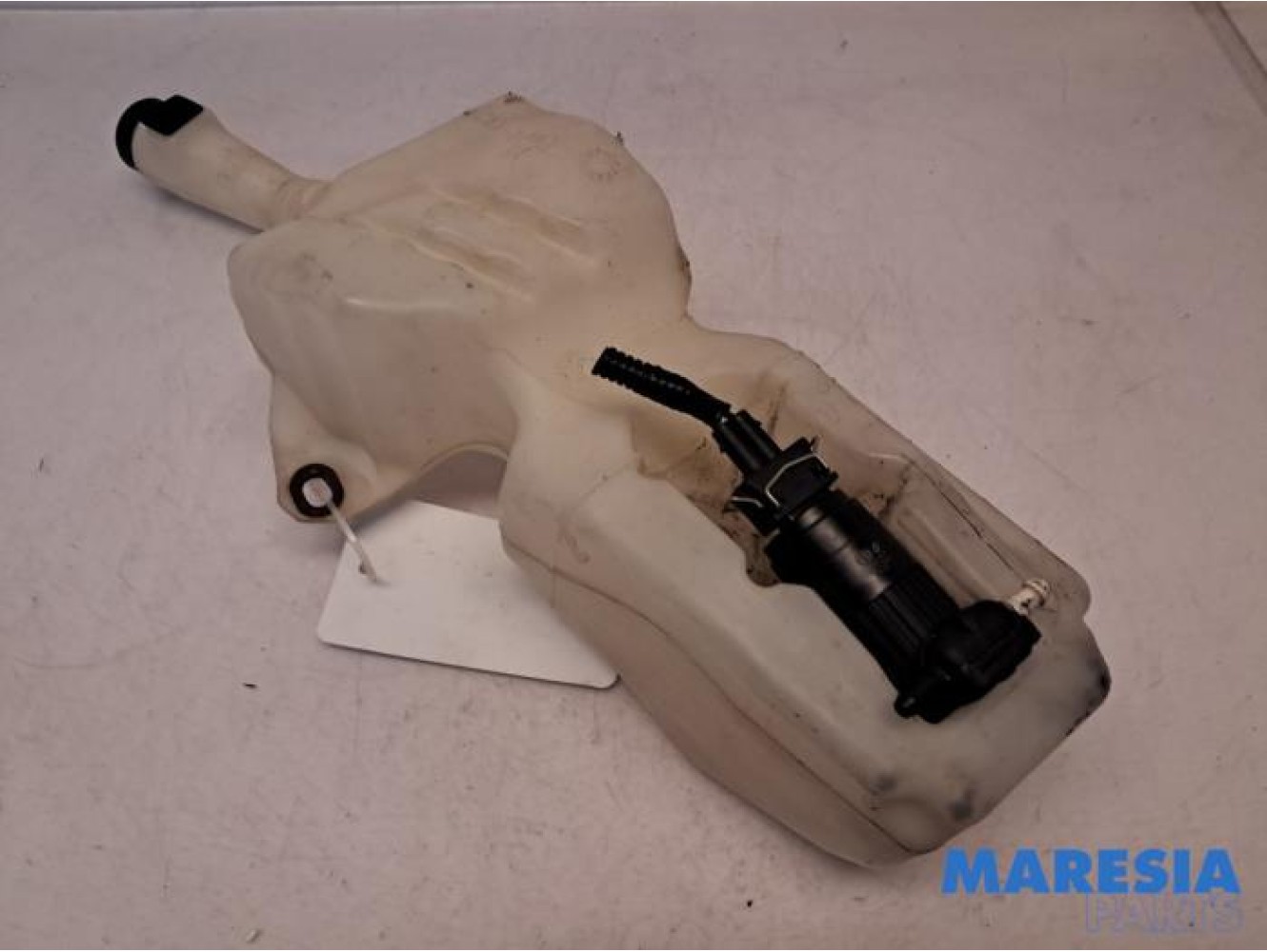Fiat - 500 - Front windscreen washer reservoir
