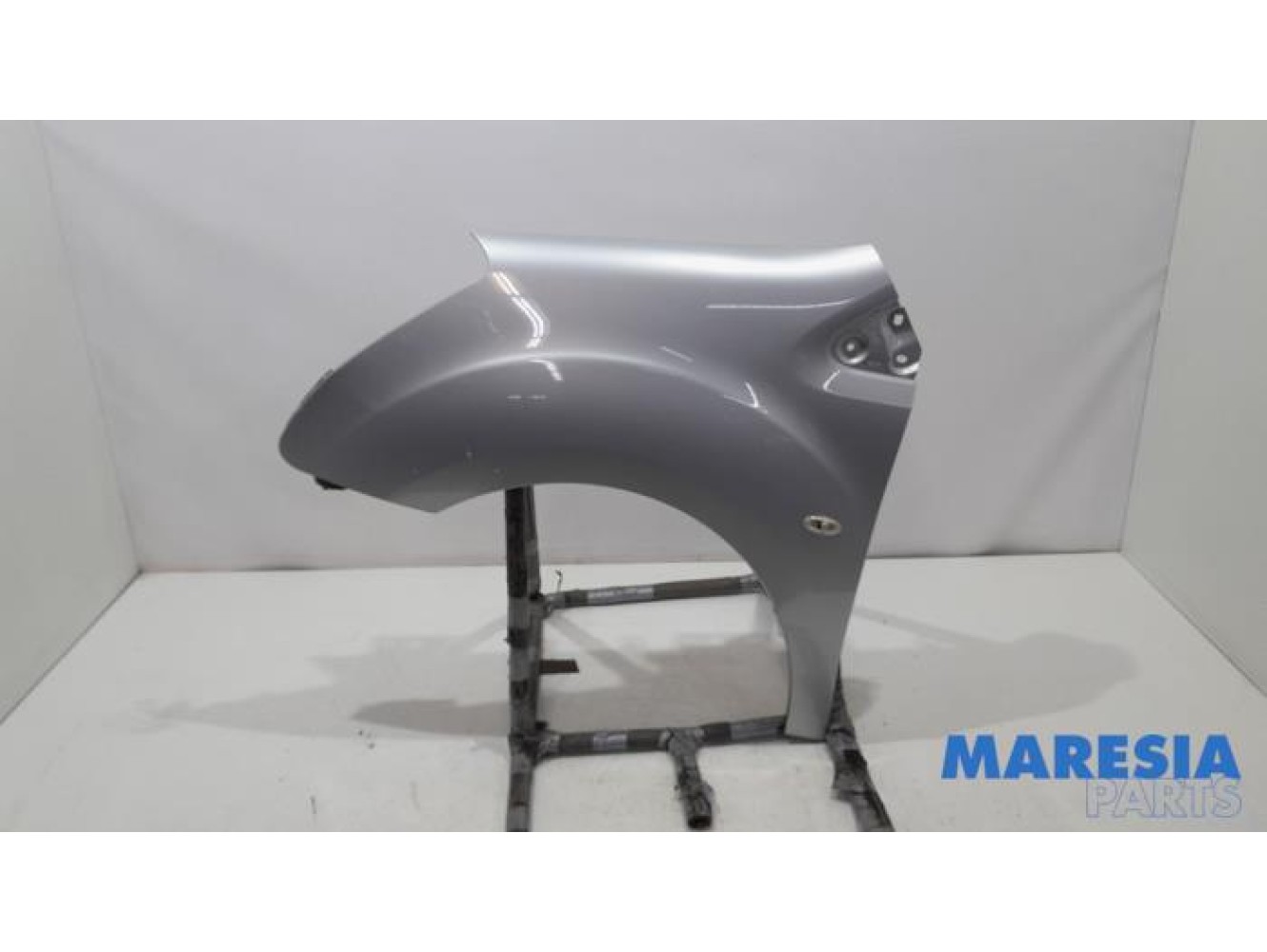 Peugeot - Partner - Front wing, left