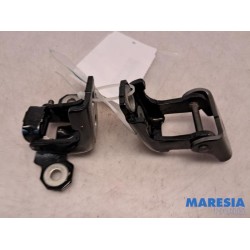 Renault - Clio - Front door hinge, left