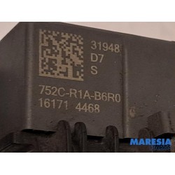 Peugeot - 508 - Fuse box