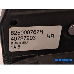 Renault - Clio - Rear door mechanism 4-door, right