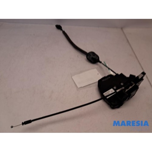 Renault - Clio - Rear door mechanism 4-door, right