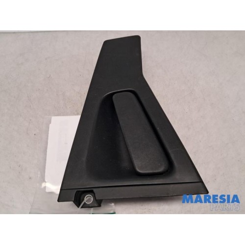 Renault - Clio - Rear door handle 4-door, right