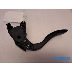 Renault - Clio - Accelerator pedal