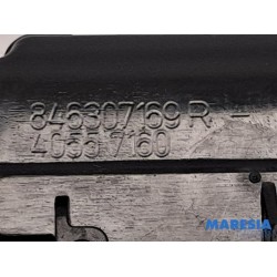 Renault - Clio - Tailgate lock mechanism