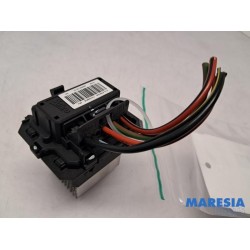 Renault - Clio - Heater resistor
