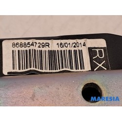 Renault - Clio - Front seatbelt, left