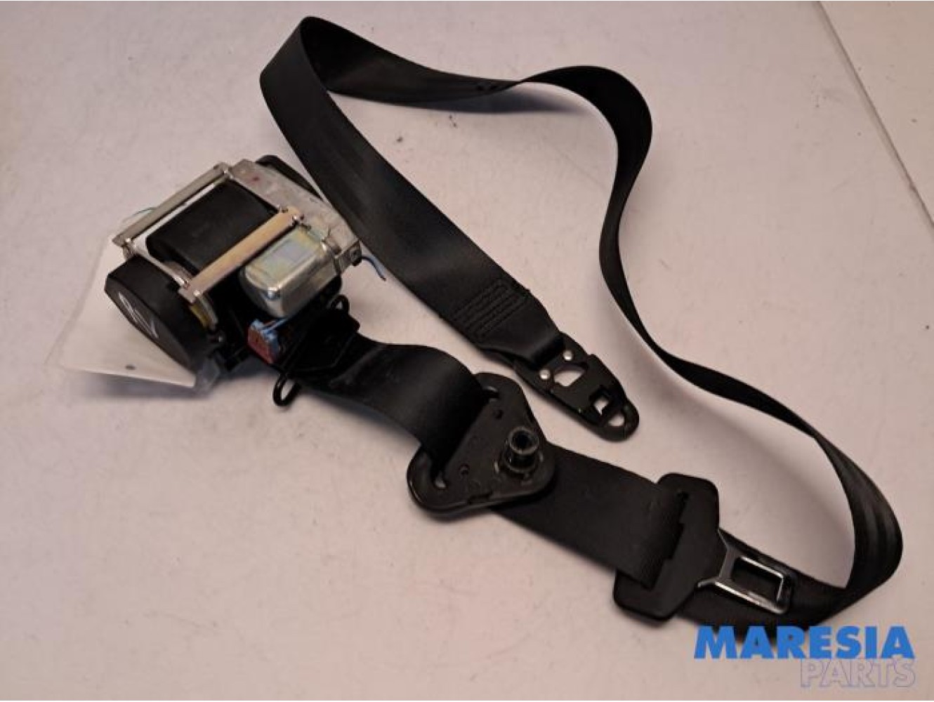 Renault - Clio - Front seatbelt, right