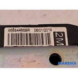 Renault - Clio - Front seatbelt, right