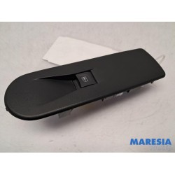 Renault - Clio - Electric window switch