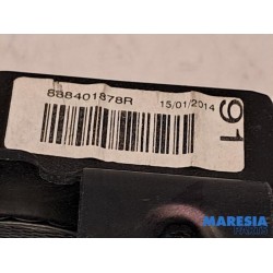 Renault - Clio - Sicherheitsgurt links hinten