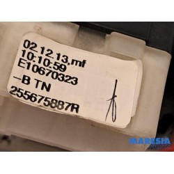 Renault - Clio - Light switch