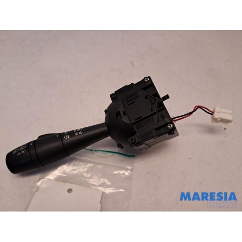 Renault - Clio - Light switch