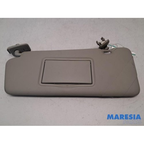 Renault - Clio - Sun visor