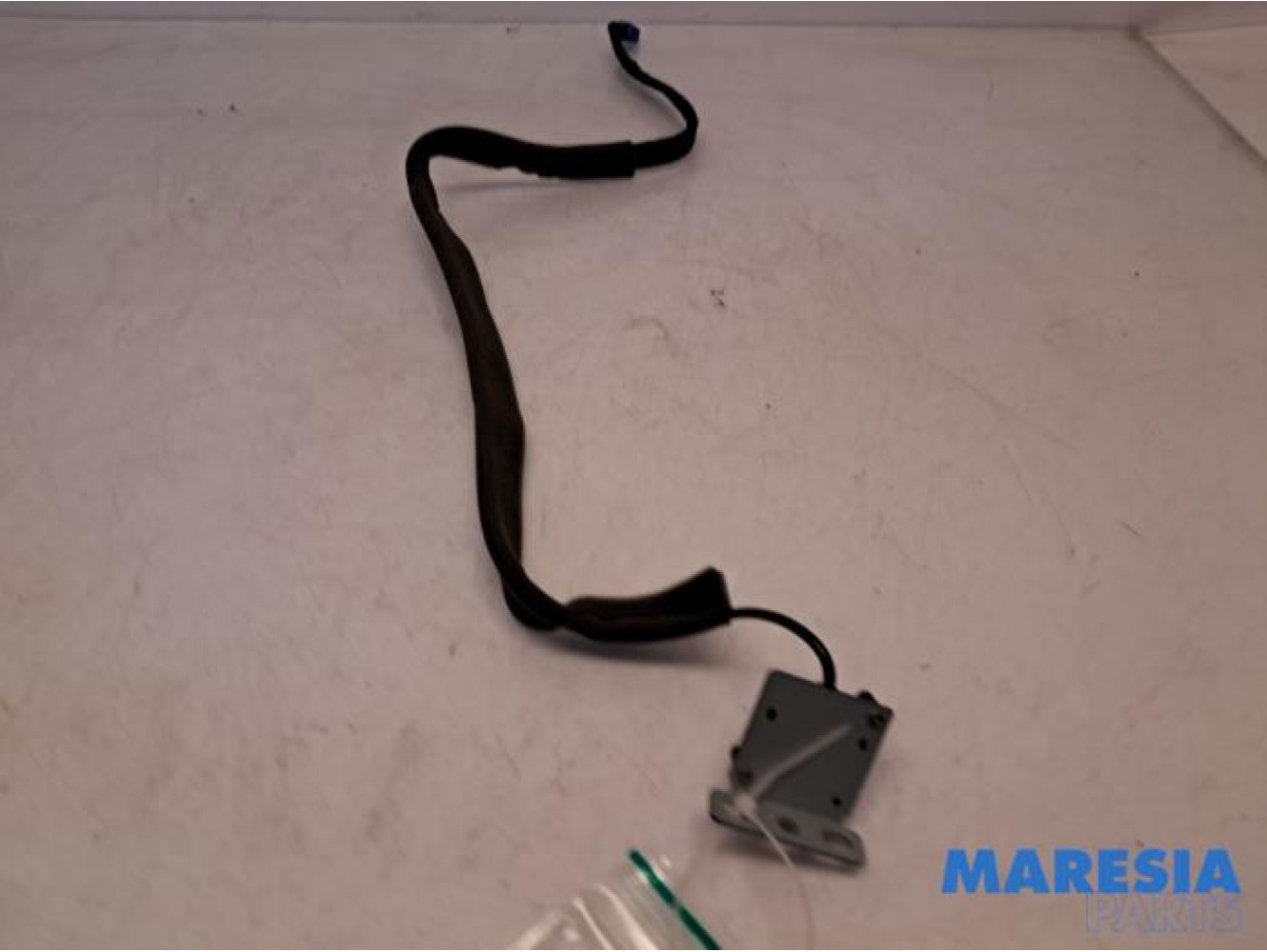 Renault - Clio - GPS Antenne