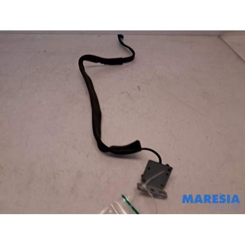 Renault - Clio - GPS Antenne