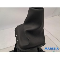 Renault - Clio - Gear stick