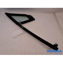 Renault - Clio - Quarter light, front left