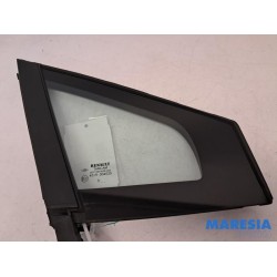 Renault - Clio - Quarter light, front right