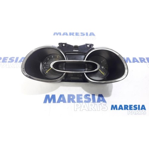 Renault - Clio - Instrument panel