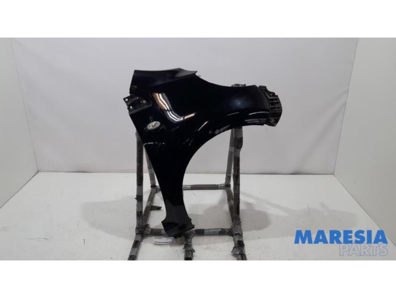 Peugeot - 107 - Front wing, right