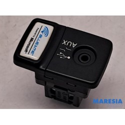 Fiat - 500 - AUX / USB connection