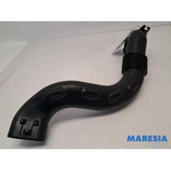 Renault - Clio - Air intake hose