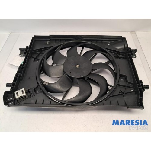 Renault - Clio - Fan motor