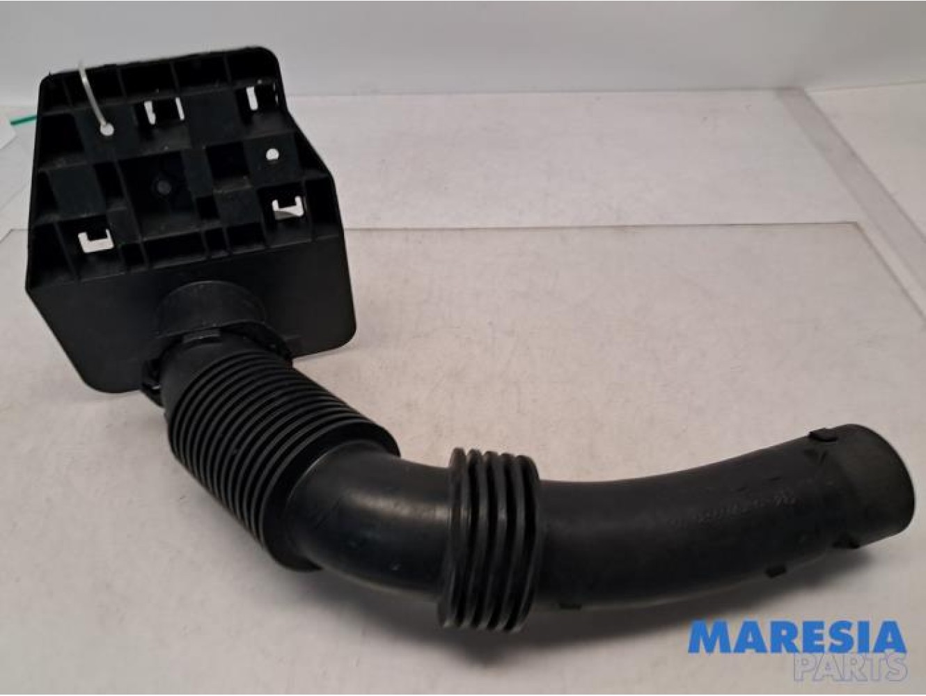 Peugeot - Partner - Air intake hose