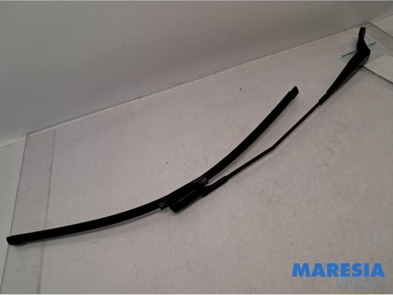 Peugeot - Partner - Front wiper arm