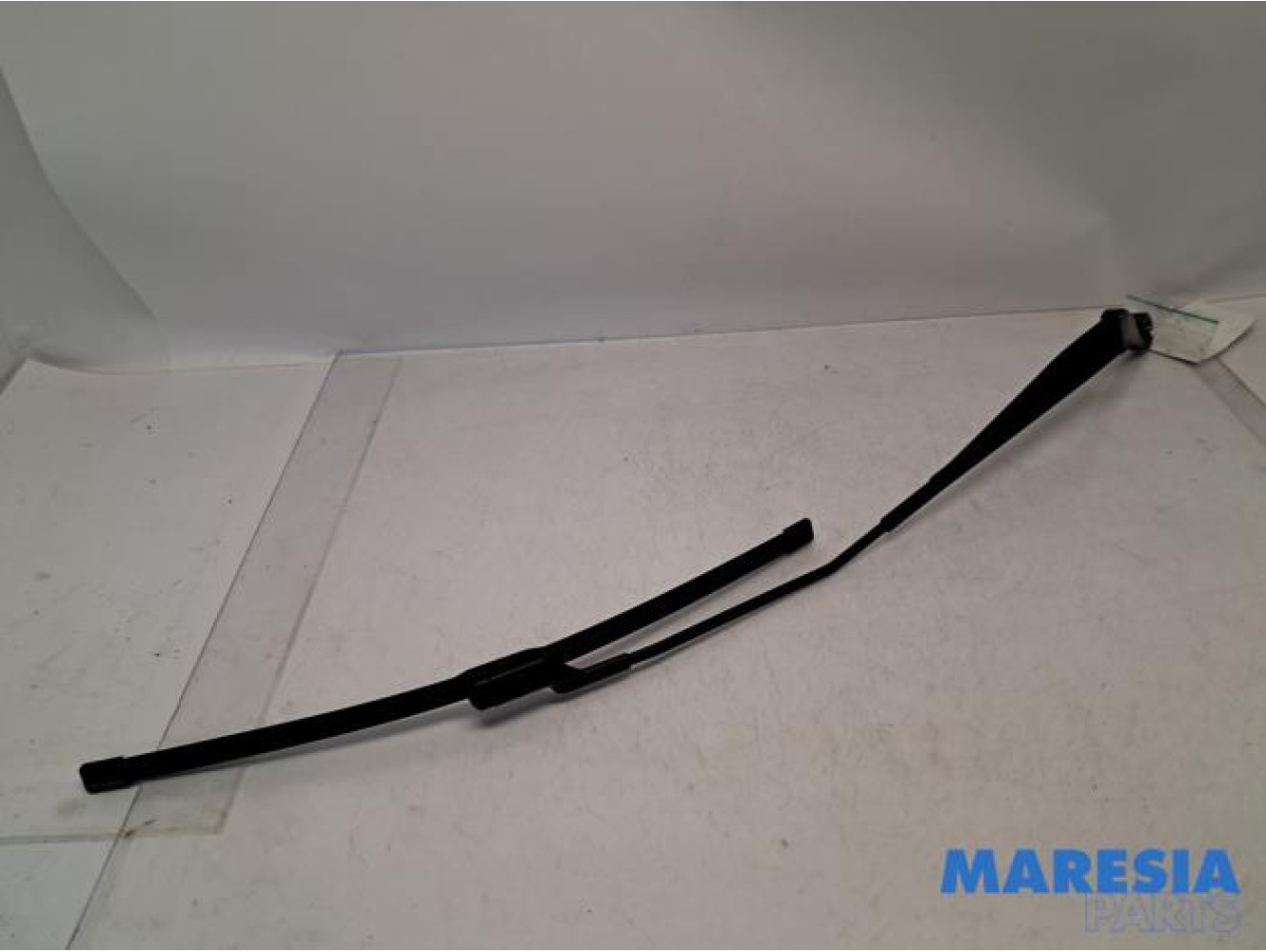 Fiat - Ducato - Front wiper arm