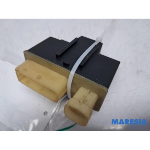 Peugeot - Partner - Glow plug relay