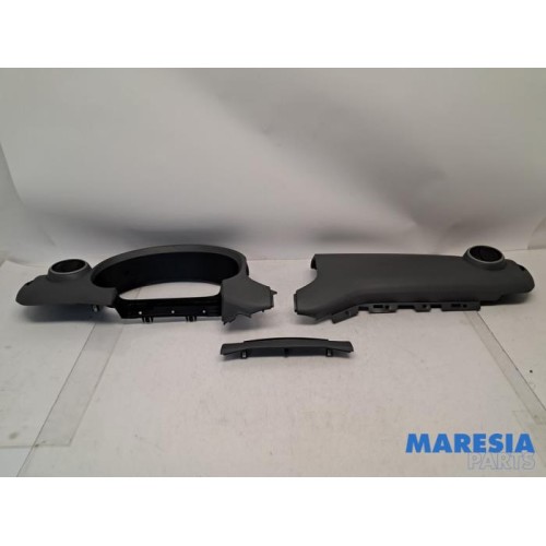 Peugeot - Partner - Right airbag (dashboard)