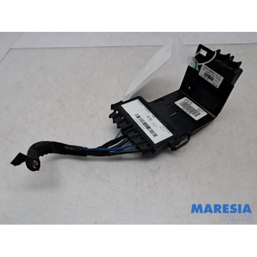 Peugeot - Partner - Fuse box