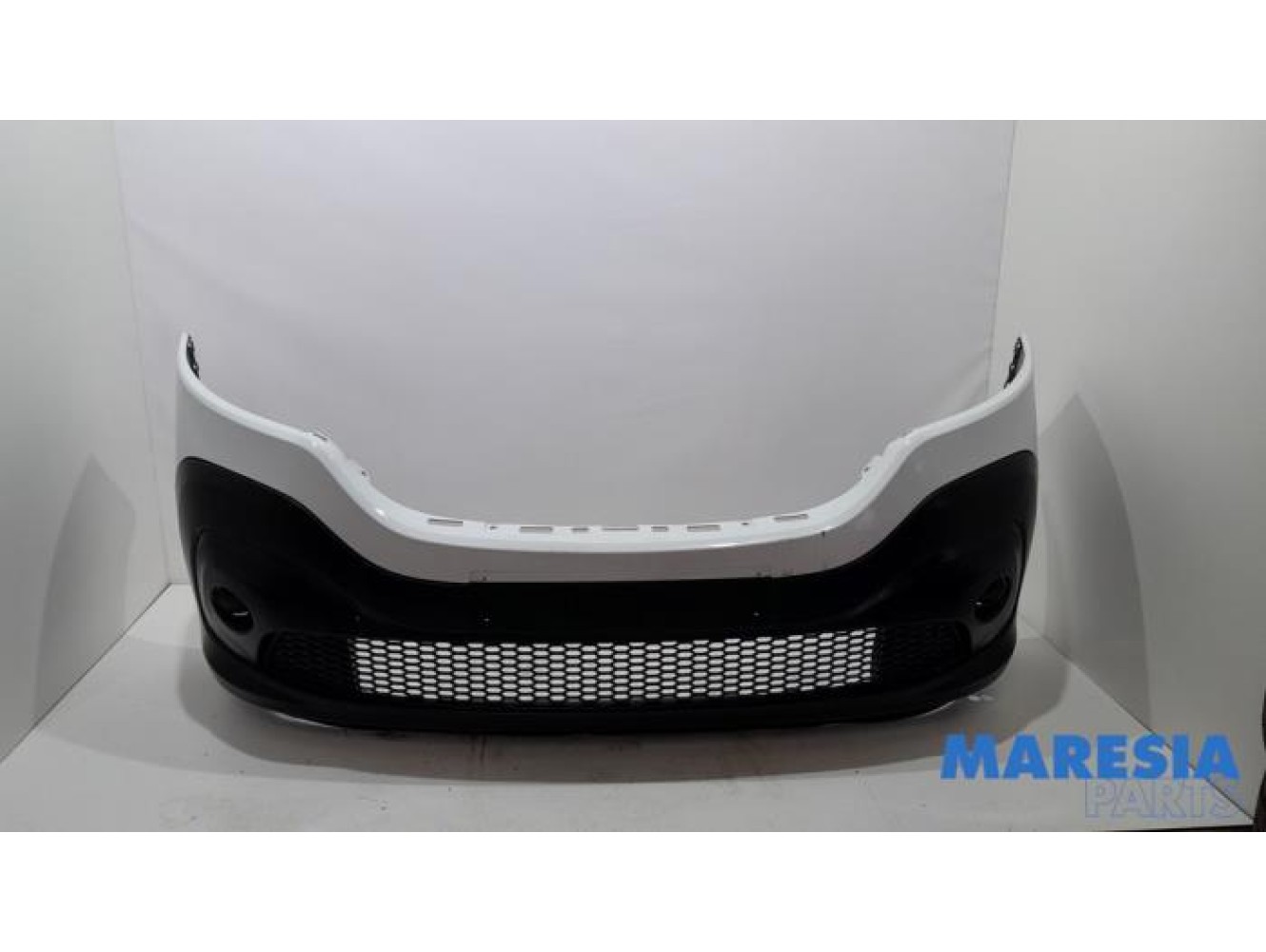 Renault - Trafic - Voorbumper
