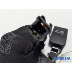 Peugeot - 207 - Rear seatbelt buckle, left