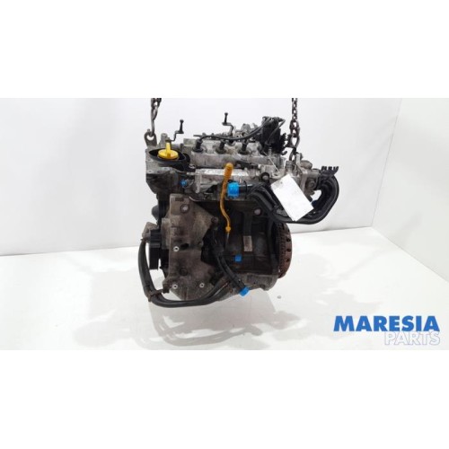 Renault - Clio - Engine