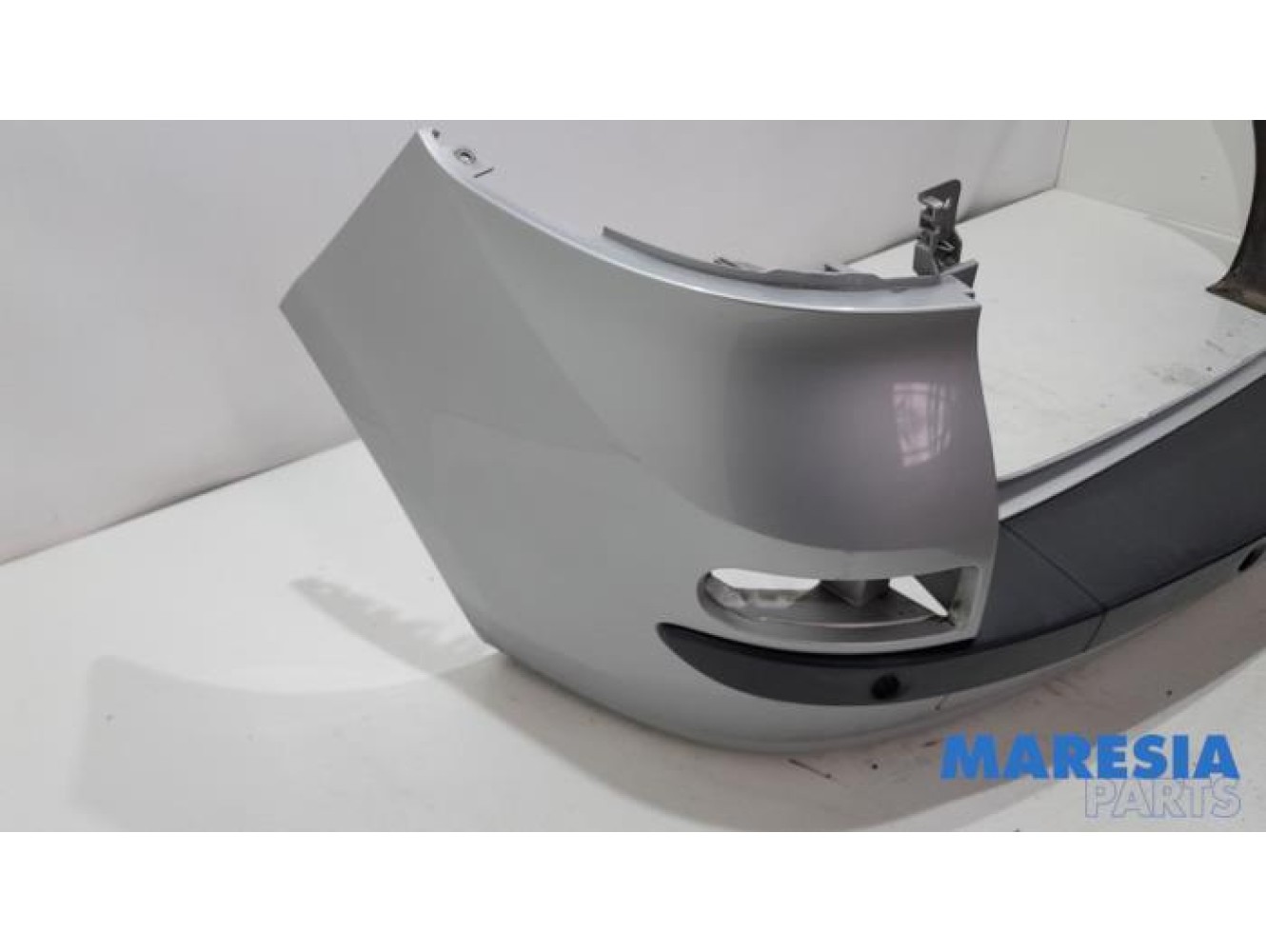 Renault - Clio - Rear bumper