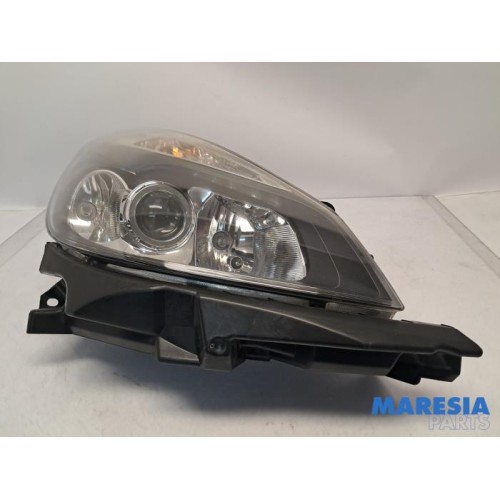 Renault - Clio - Koplamp rechts
