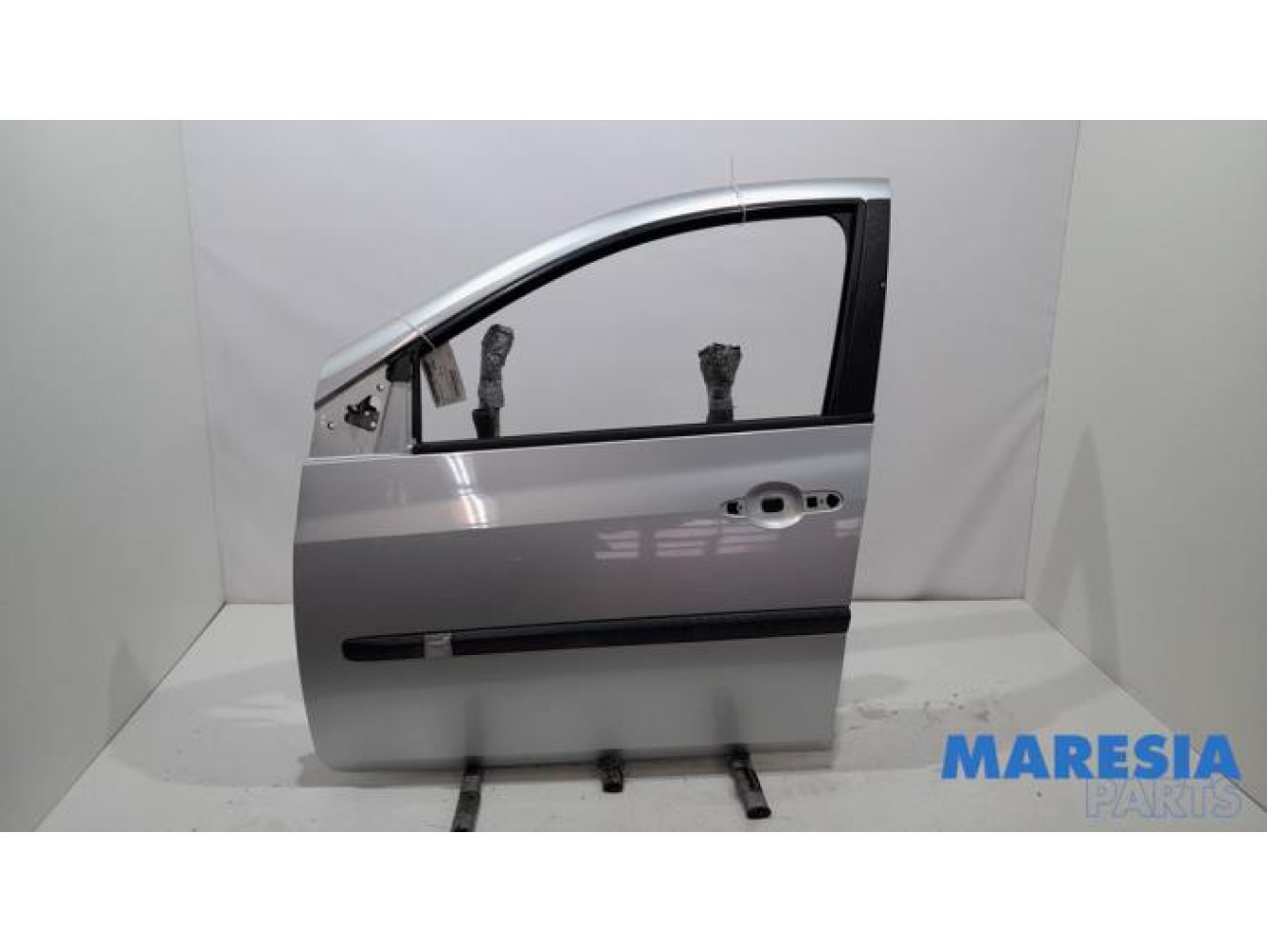 Renault - Clio - Door 4-door, front left