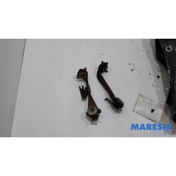 Renault - Trafic - Subframe