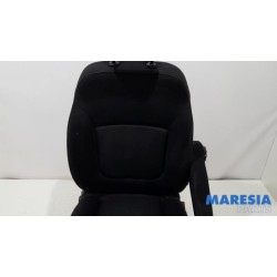 Renault - Trafic - Seat, right