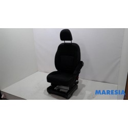Renault - Trafic - Seat, right