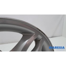 Renault - Clio - Wheel