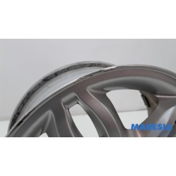 Renault - Clio - Wheel