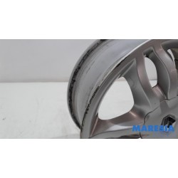 Renault - Clio - Wheel